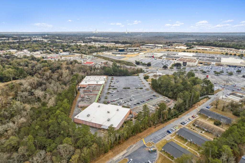 Exterior view of 3555 Mercer University Dr in Macon, GA, showcasing the building's architecture and surrounding landscaping.