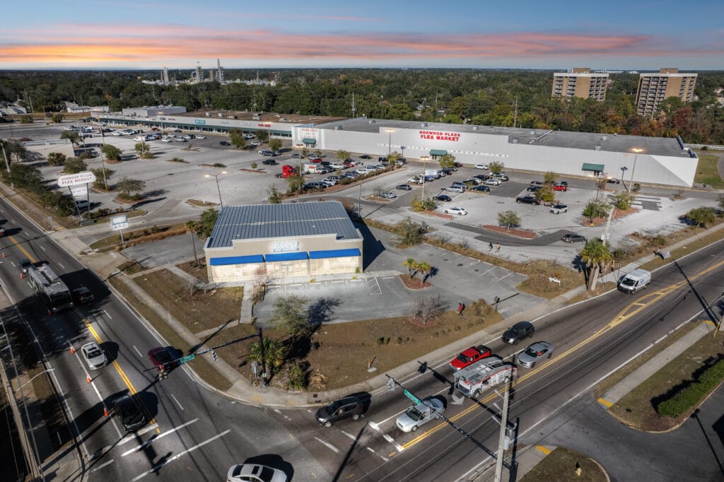Exterior view of 5451 Norwood Ave, a commercial building in Jacksonville, FL, showcasing its architecture and surroundings.