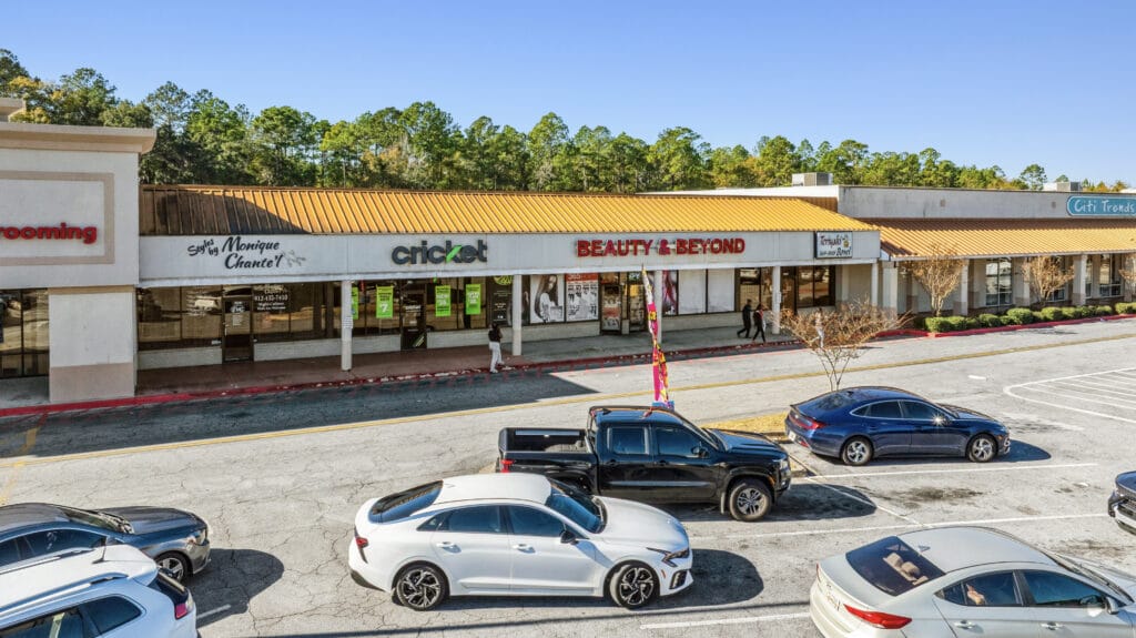Exterior view of a large commercial building located at 229 W General Screven Way, Hinesville, GA, showcasing its architectur