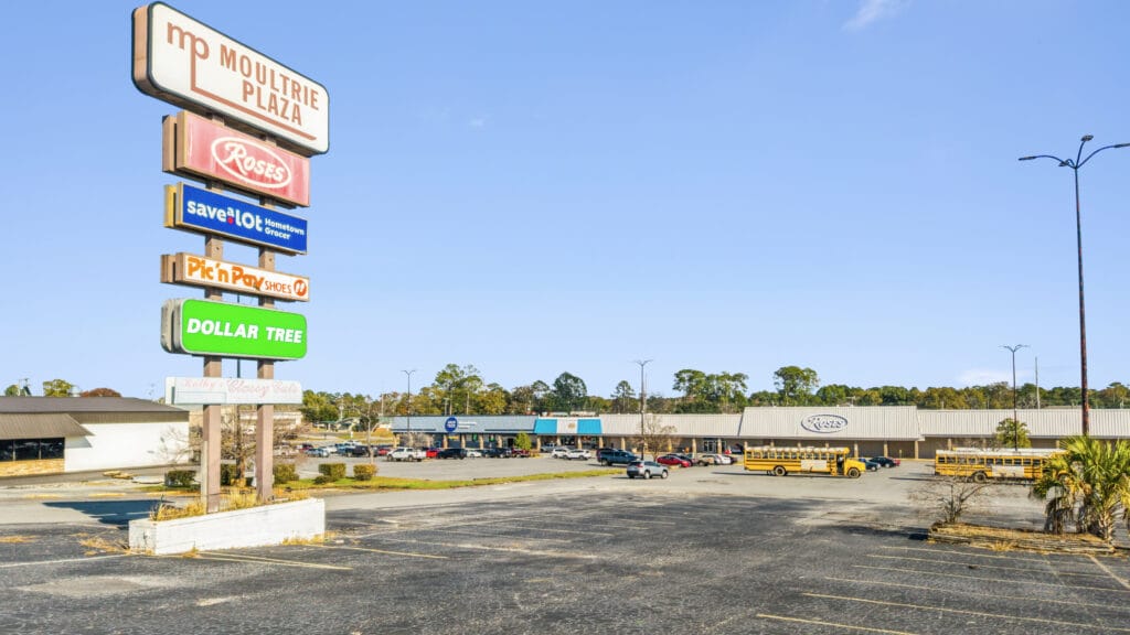 Exterior view of Moultrie Plaza, showcasing the building's architecture and surrounding area in Moultrie, GA.
