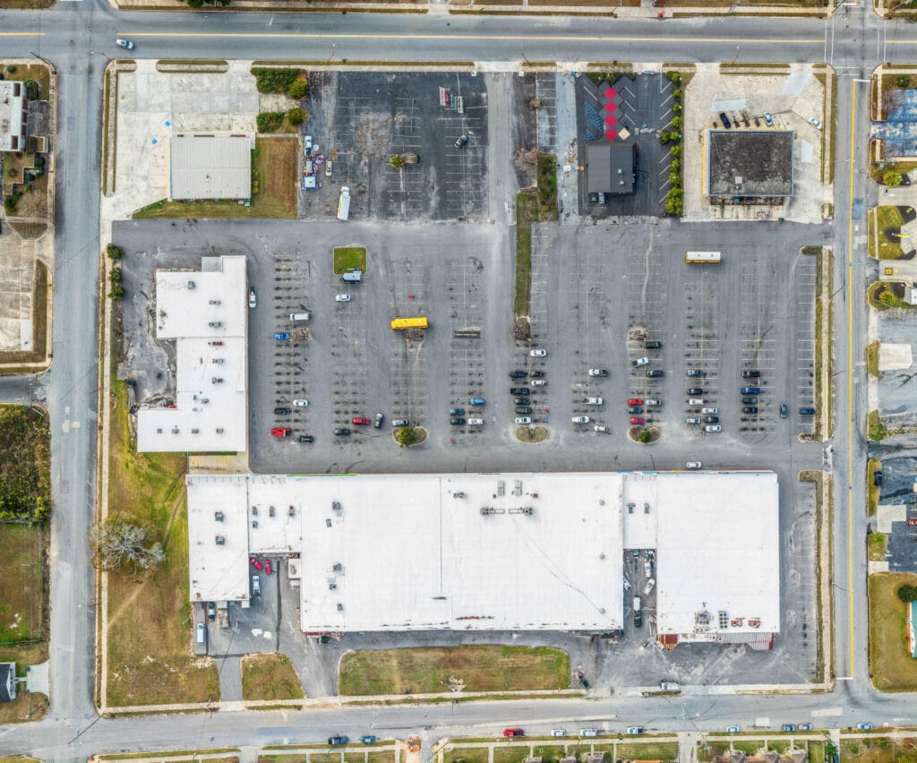 Exterior view of Moultrie Plaza, a commercial property located at 215 5th St SE, Moultrie, GA, showcasing its architecture.